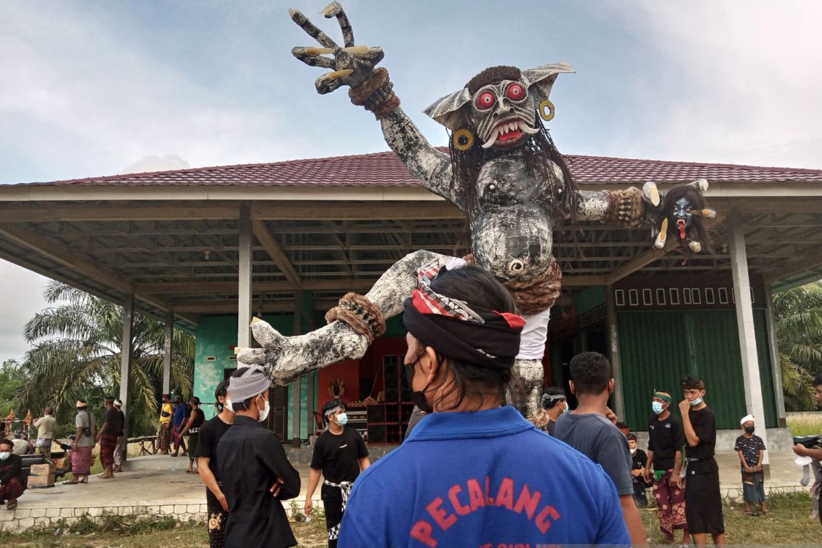 Enam pecalang amankan perayaan Nyepi di Belitung