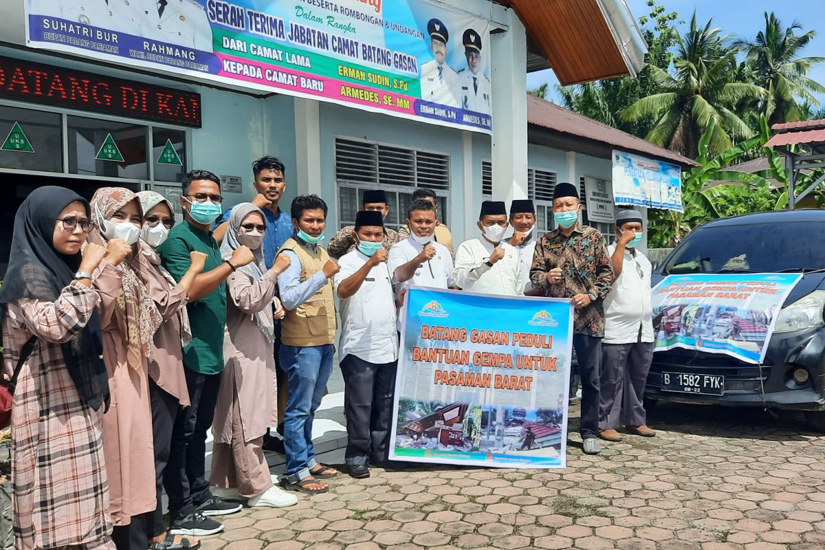 Kelompok masyarakat di Padang Pariaman kumpulkan donasi bantu korban gempa