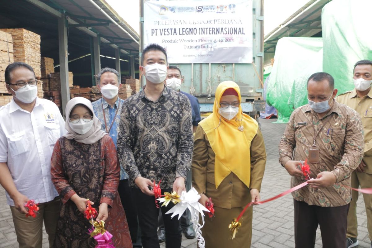 Limbah kayu asal Gresik menembus pasar India