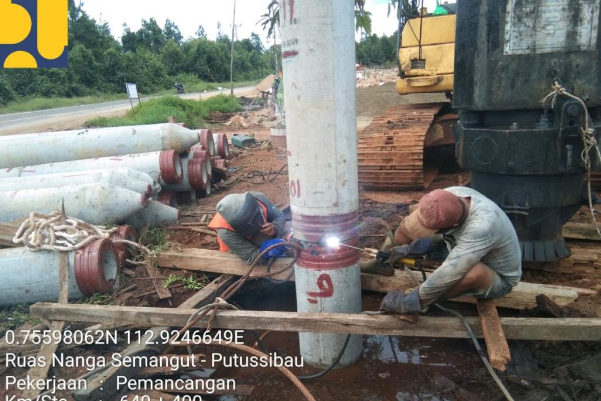 Jalan layang di jalan nasional antara Kalis-Putussibau mulai dibangun