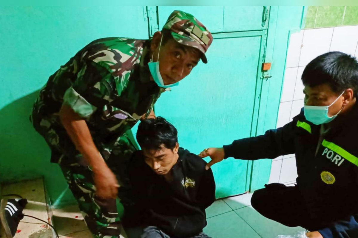 Anggota TNI tangkap pelaku penusukan warga di Cengkareng