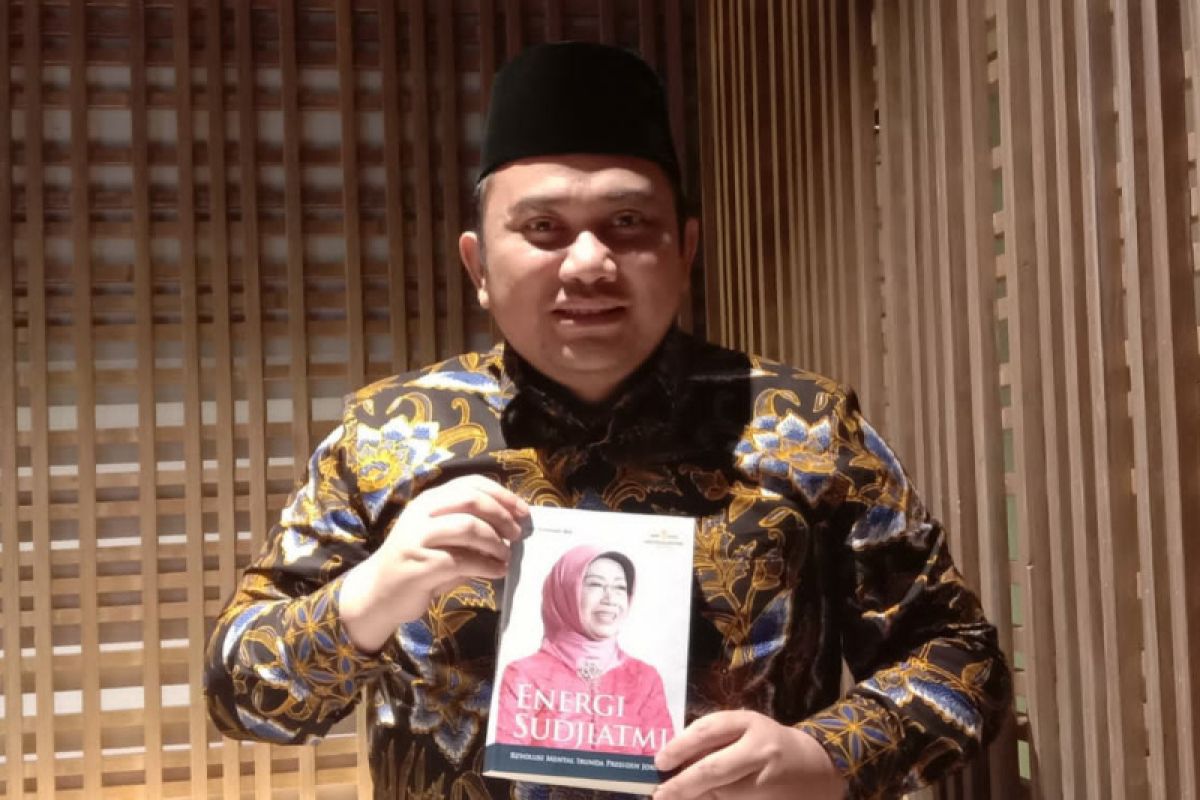 Penulis Bambang Saputra sebut ibunda Jokowi sosok religius