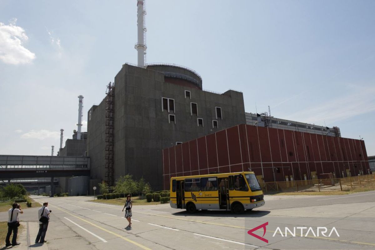 PLTN Ukraina terbakar, media Rusia sebut radiasi nuklir aman