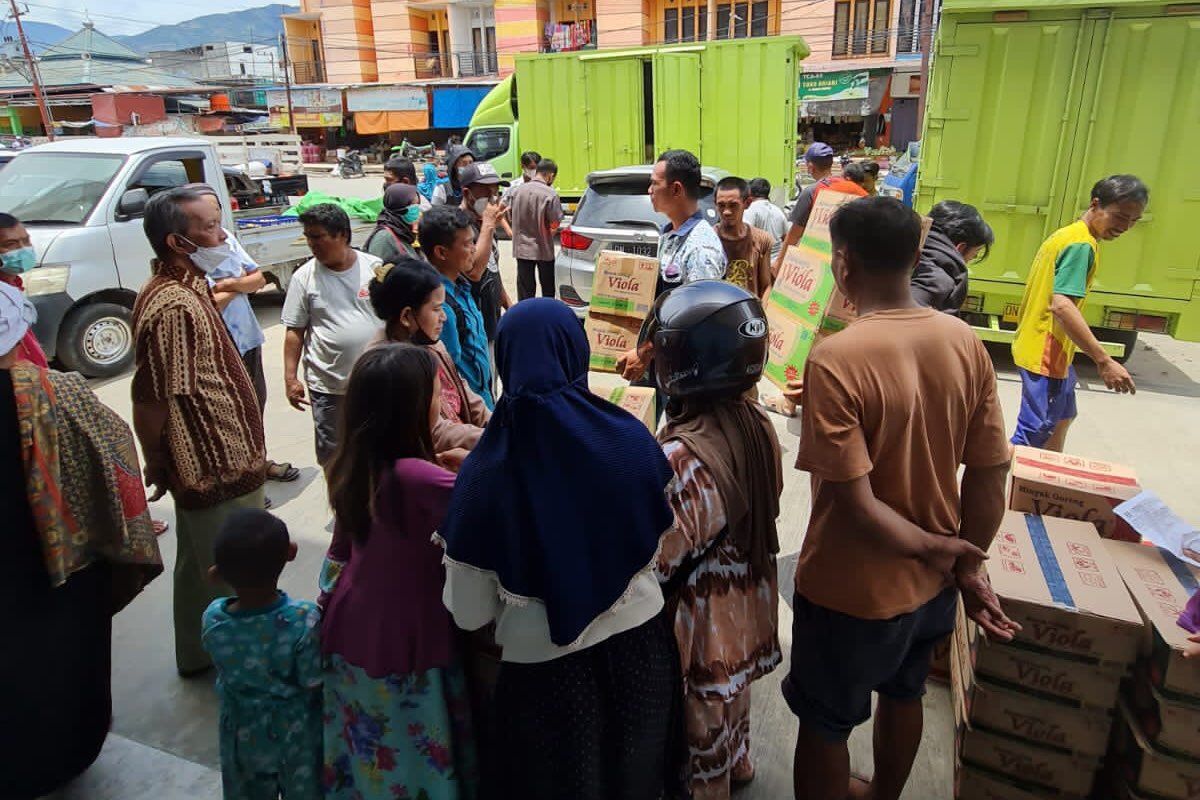 Satgas pangan Sulteng distribusikan kembali minyak goreng hasil penggerebekan