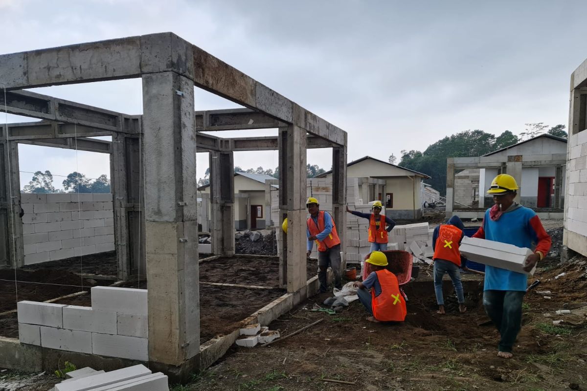 PUPR Ministry accelerates housing construction for Mt Semeru victims