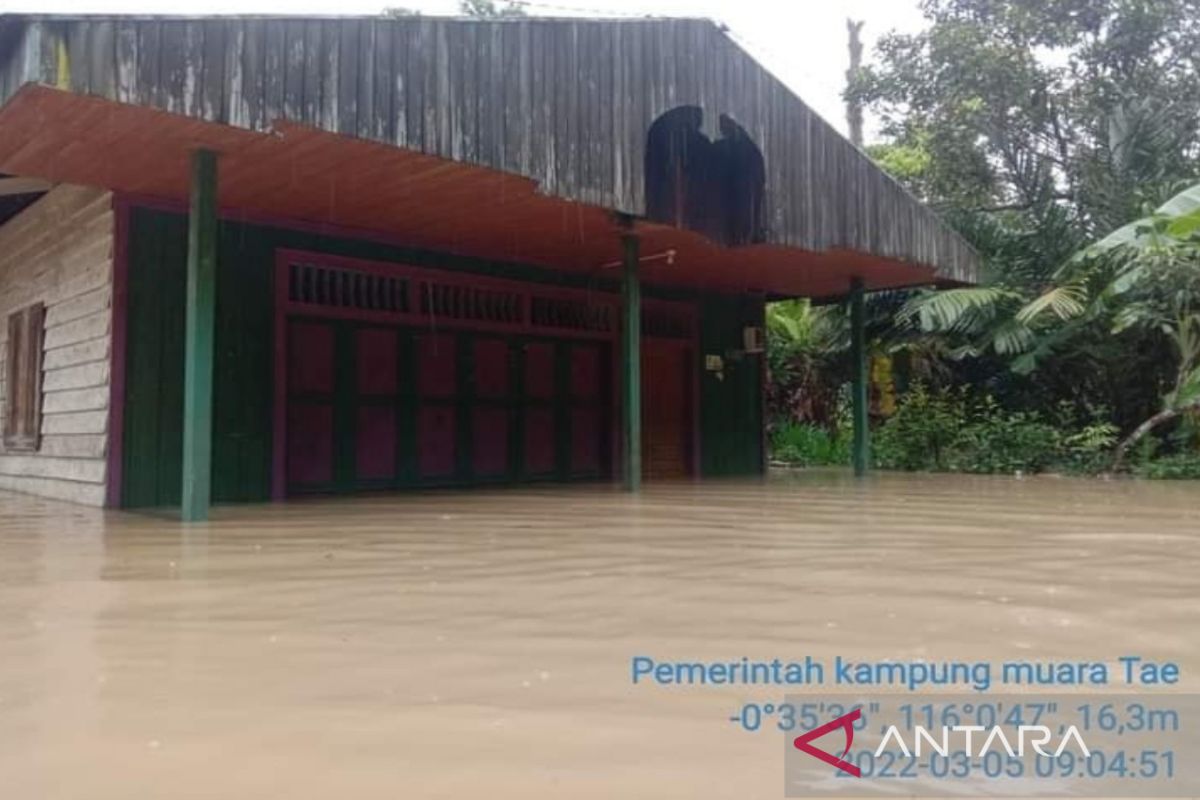Sebanyak 74 rumah di Kabupaten Kutai Barat terendam banjir