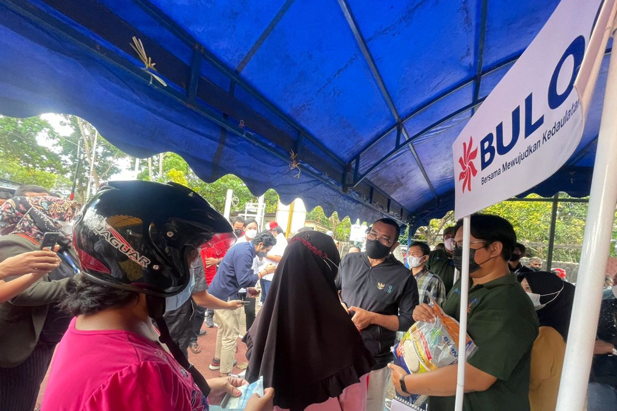 Menteri Erick Thohir gelar pasar sembako murah di Tanjung Pinang