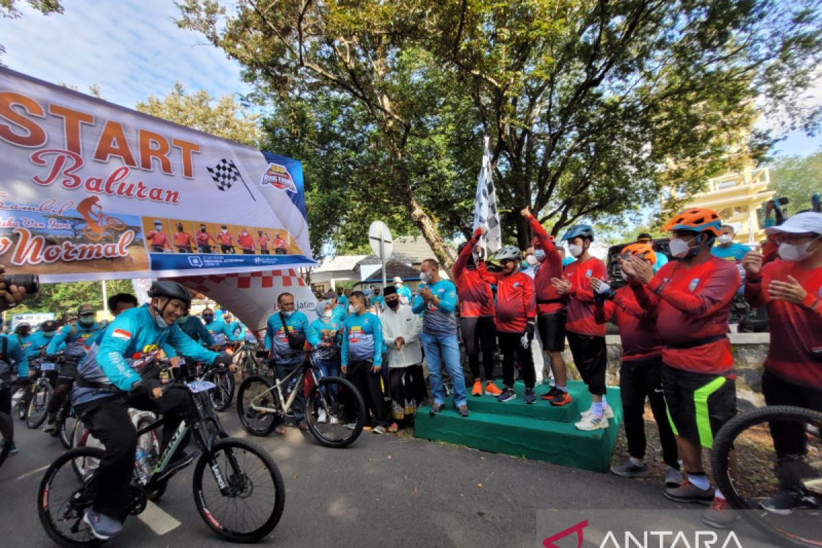 Setahun Bung Karna-Nyai Khoir, Gowes bareng sambil berwisata di Taman Nasional Baluran Situbondo