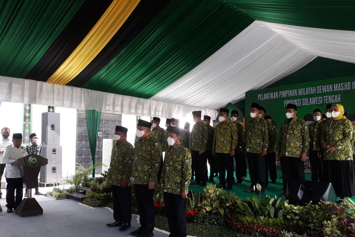 Jusuf Kalla lantik pengurus Dewan Masjid Indonesia Provinsi Sulawesi Tengah