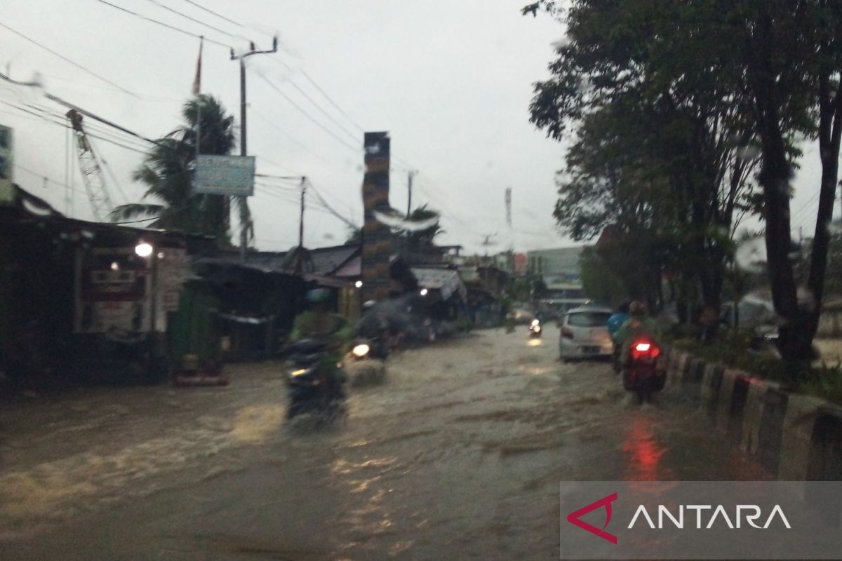 BMKG keluarkan peringatan hujan lebat di beberapa wilayah Indonesia