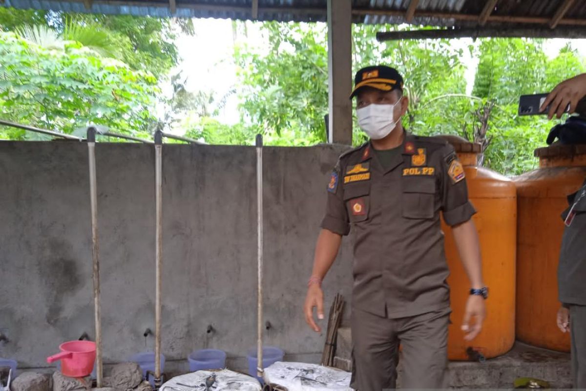 Satpol PP Bali usulkan larangan produksi arak gula masuk 