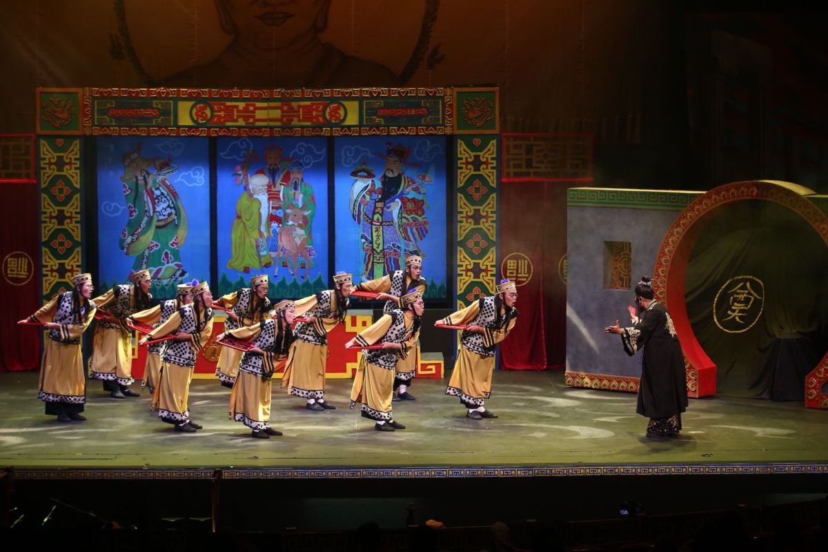 Teater Koma menggelar pertunjukan "Sampek Engtay" usai tertunda dua tahun
