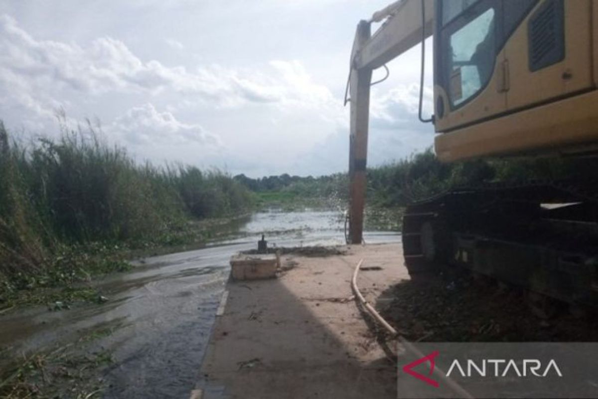 HSS normalisasi Sungai Amandit Lama cegah banjir