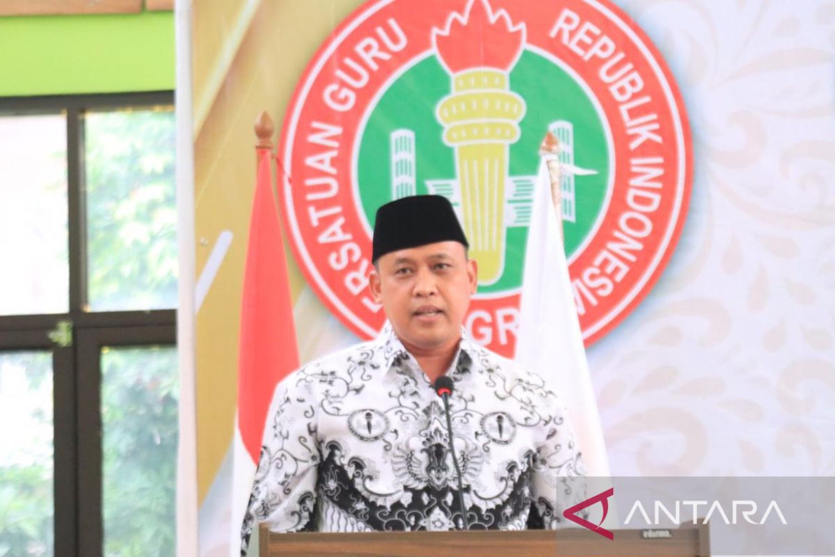 Plt Wali Kota Bekasi buka Konferensi Kerja PGRI Masa Bakti 2020-2025