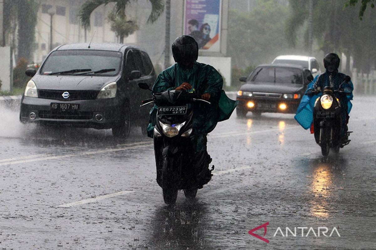 Sejumlah kota  diprakirakan alami hujan ringan pada Sabtu