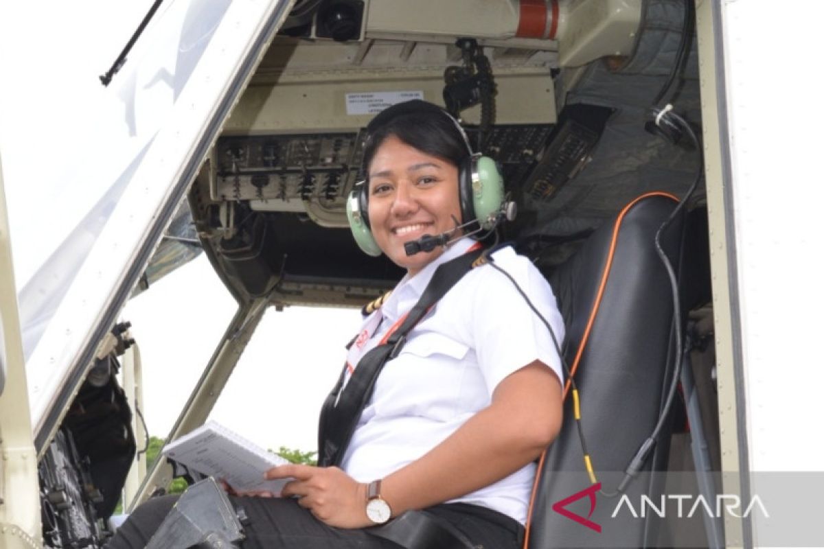 Hari Perempuan Internasional : Capt. Jeanette, dari pramugari jadi pilot atasi karhutla