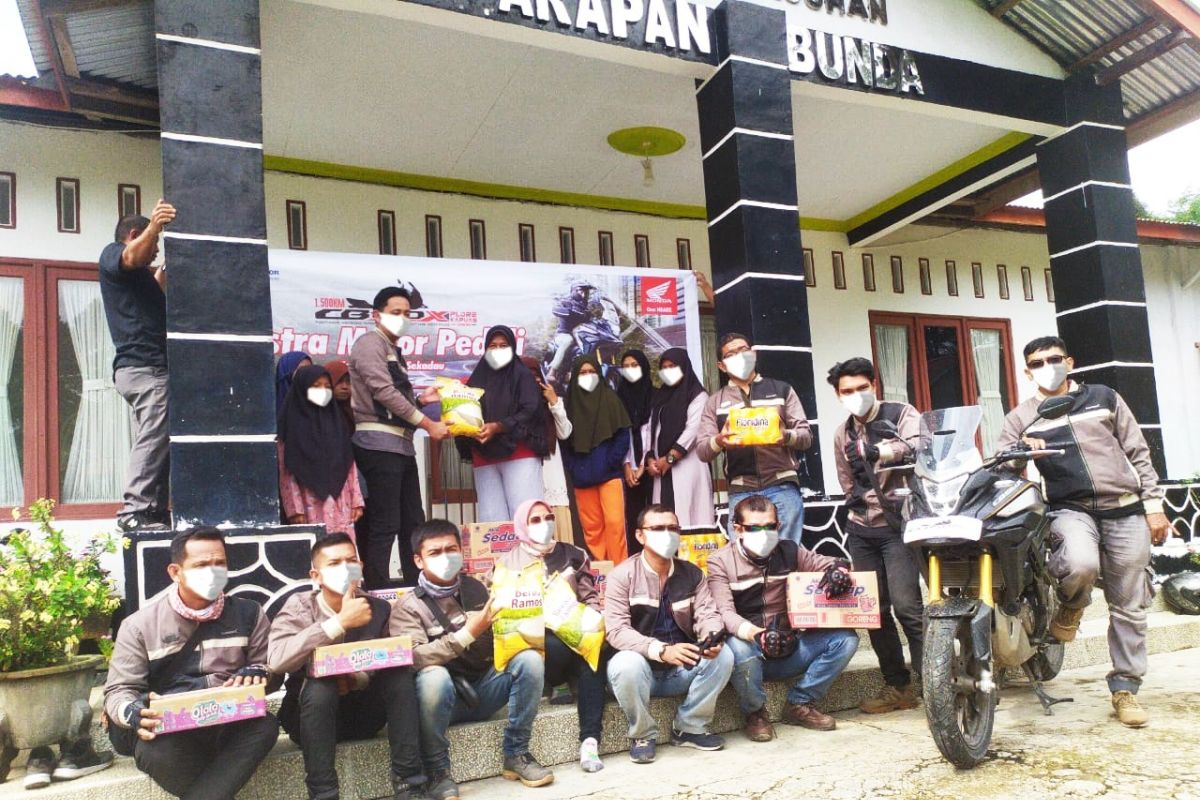 Tingkatkan kepedulian dalam touring CB150X Explore Kapuas