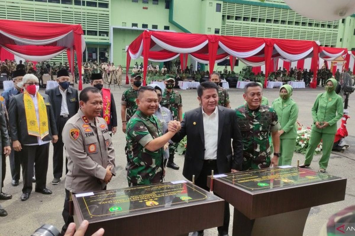 Kasad Jenderal TNI Dudung Abdurachman resmikan dua infrastruktur markas militer di Palembang