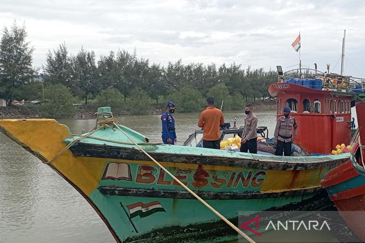 Ditpolairud tangkap delapan nelayan India di perairan Aceh Besar