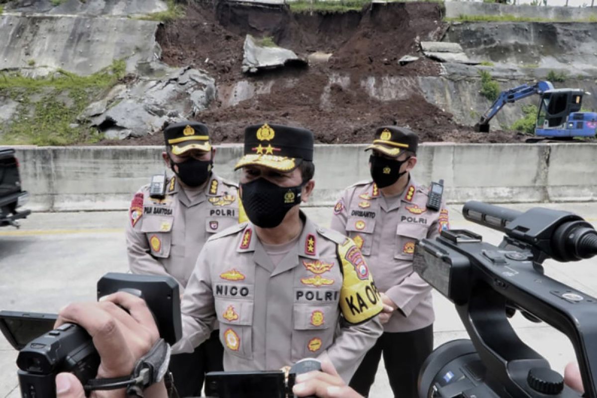 Polisi waspadai longsor susulan di Tol Pandaan-Malang