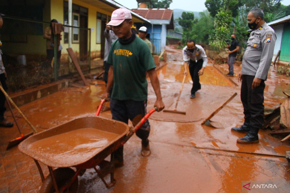 Dampak Banjir Lumpur di Malang