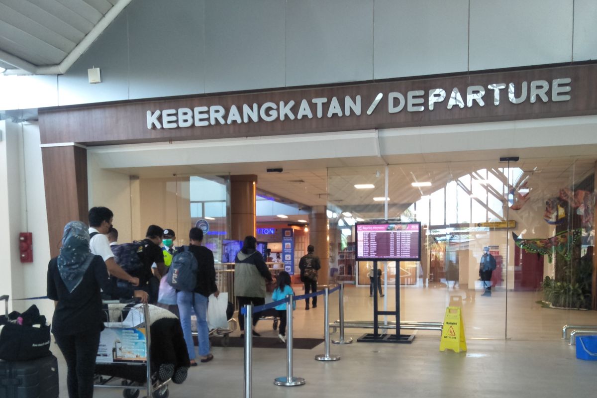 Naik pesawat di Bandara Lombok harus gunakan aplikasi PeduliLindungi