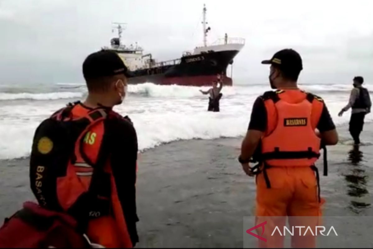 Kapal tanker asing kandas di perairan Sancang Jawa Barat