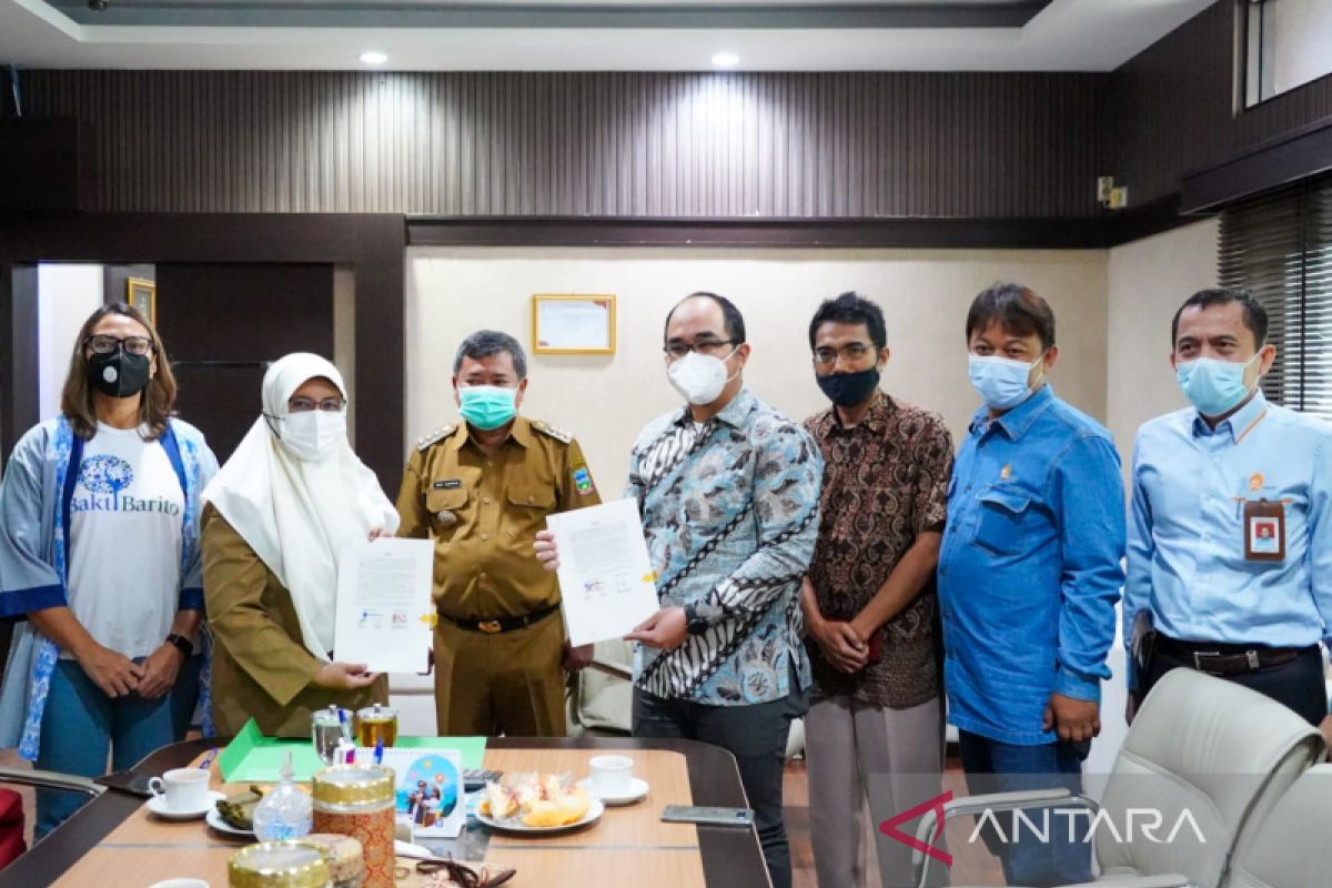 Chandra Asri manfaatkan plastik dari TPA Garut untuk aspal jalan