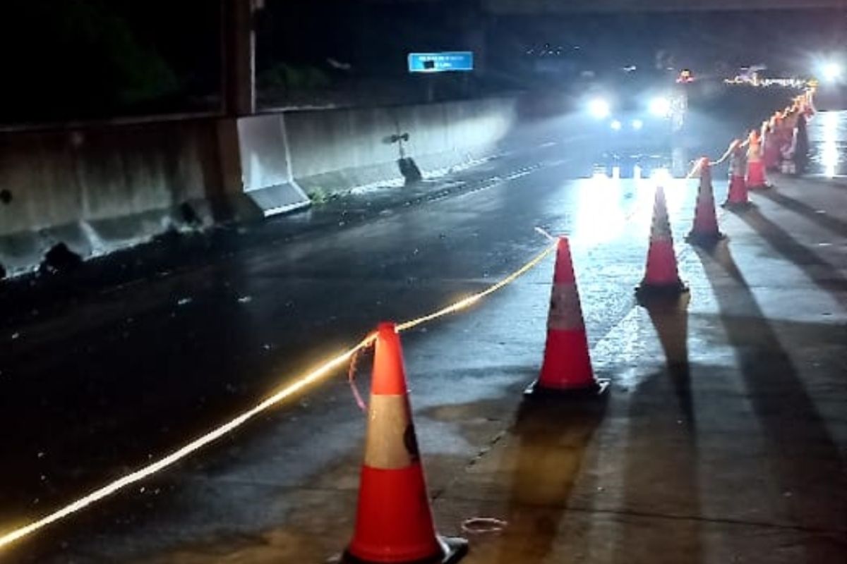 Jalur tol Pandaan arah Malang kembali dibuka pascatebing longsor