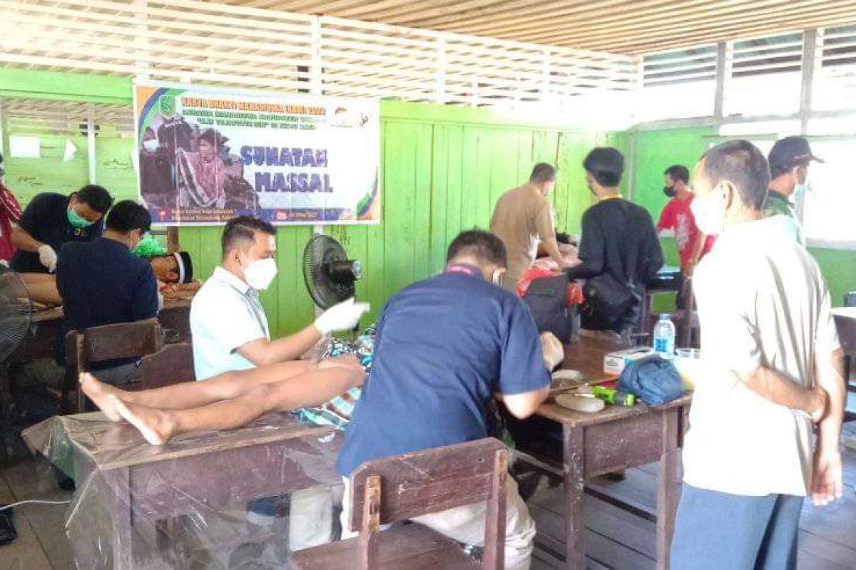 30 anak di Kantan ikut sunatan massal gratis