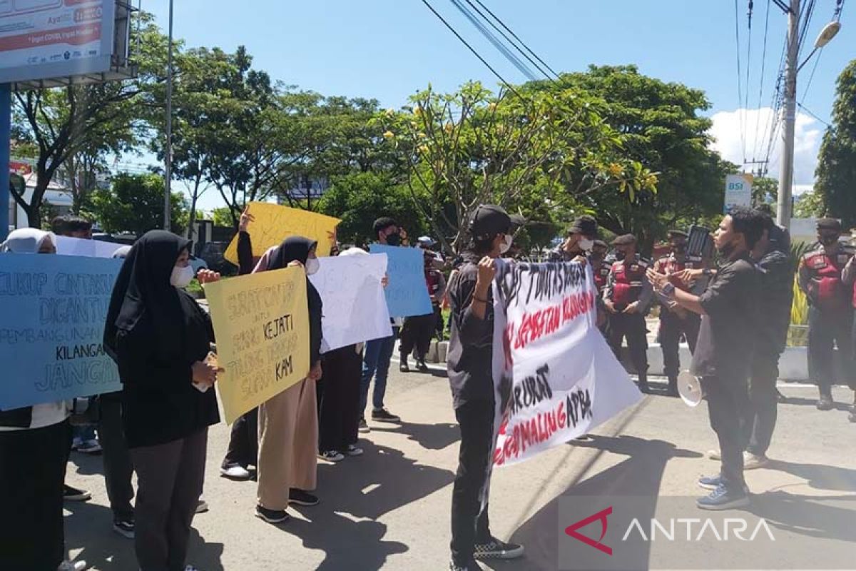 Mahasiswa desak kejaksaan usut dugaan korupsi pembangunan jembatan