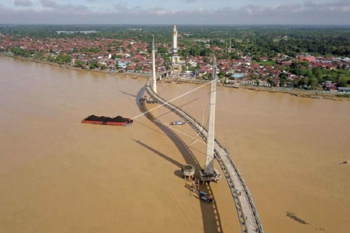 Sungai Batanghari untuk jalur angkutan batu bara