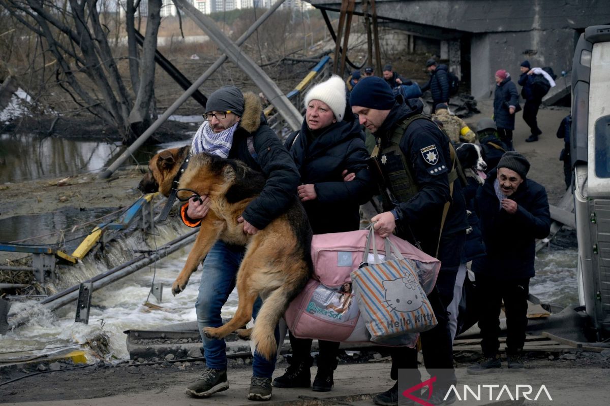 Zelenskiy: 35.000 warga Ukraina dievakuasi pada Rabu