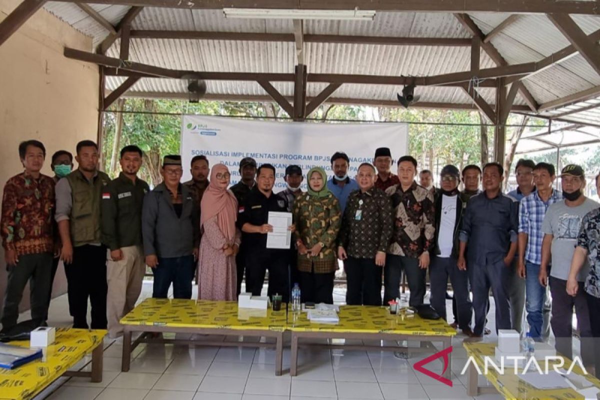 Ratusan anggota BPD Kabupaten Bekasi dilindungi program BPJAMSOSTEK