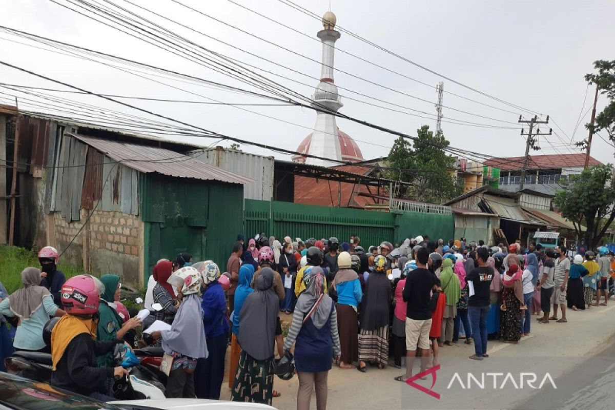 Harga minyak goreng di Kendari tembus Rp70.000 per liter