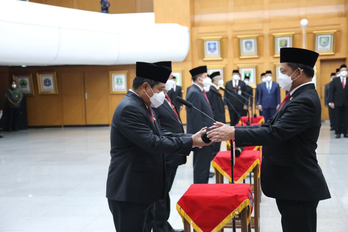 Mendagri lantik Suhajar Diantoro jadi Sekjen definitif Kemendagri