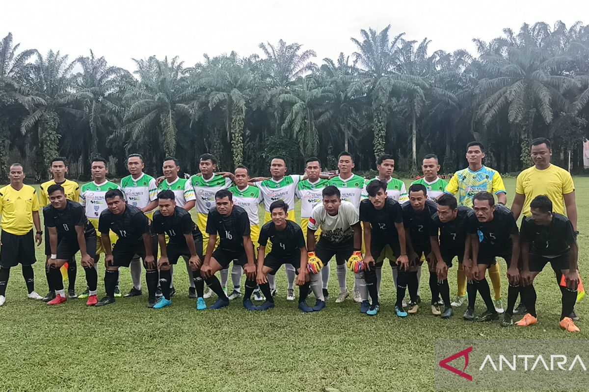 Karang Taruna dan Labura Hebat bertemu di final Turnamen Sepakbola OldCrack