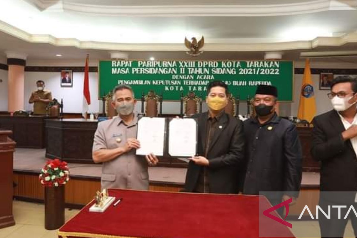 Wali Kota Tarakan menyambut baik persetujuan dua raperda