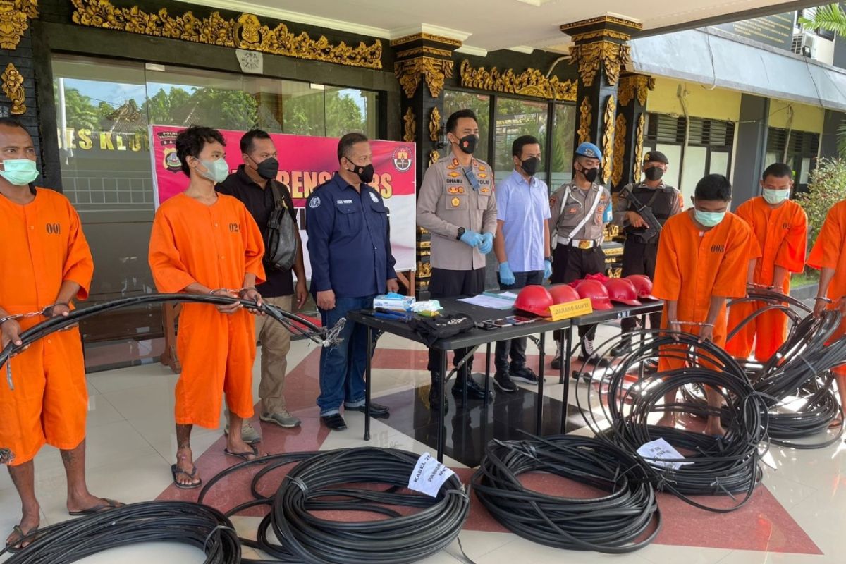 Polres Klungkung-Bali penjarakan lima pembobol kabel Telkom Rp175 juta