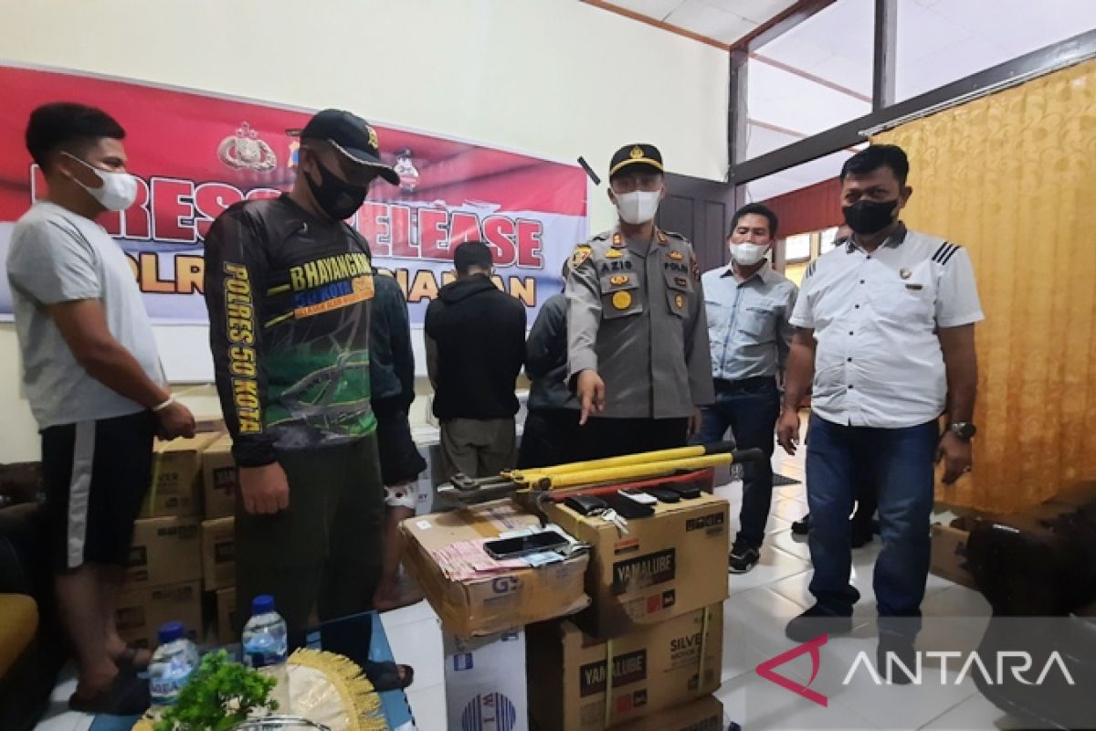 Komplotan perampok asal Solok Selatan ditangkap polisi Pariaman, beraksi di sejumlah daerah