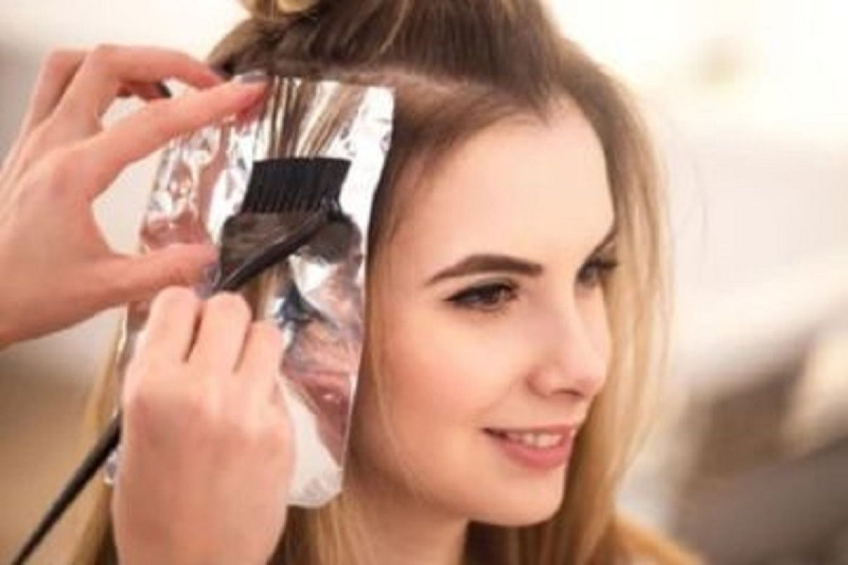 Kandungan acid sangat bermanfaat untuk perawatan rambut yang telah diwarnai