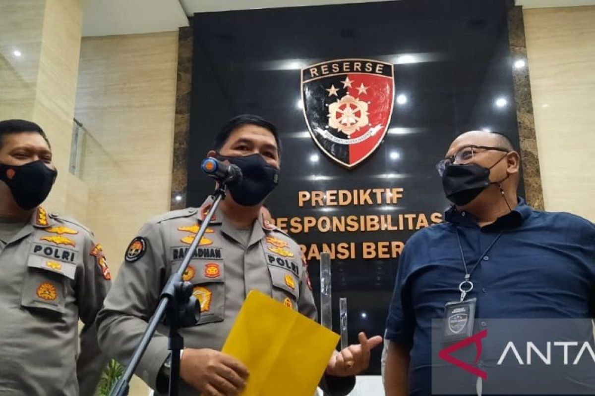Densus 88 Antiteror tangkap seorang tersangka teroris JI di Tangerang