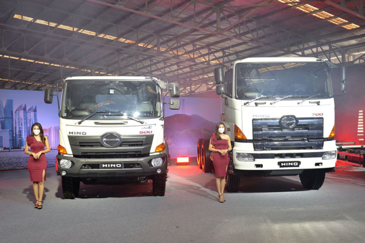 Hino rilis truk dan bus bermesin Euro4