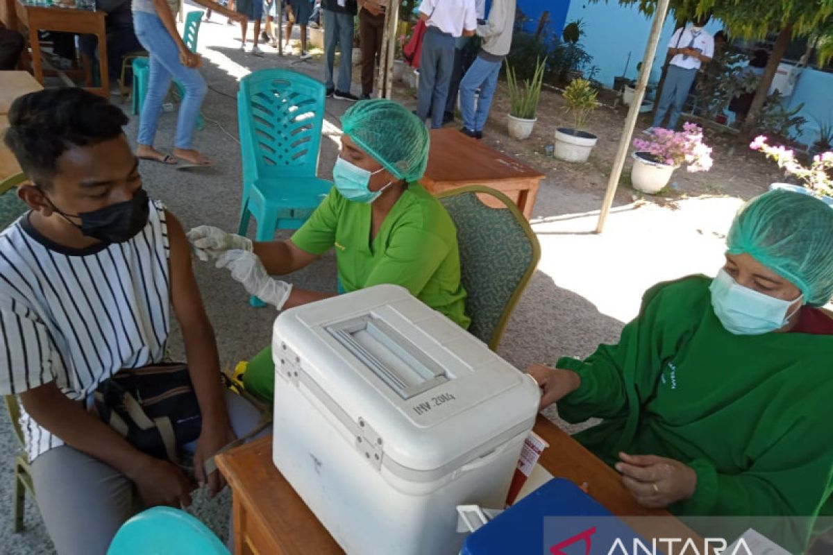 Cakupan vaksinasi COVID-19 di Kota Kupang mencapai 100,11 persen