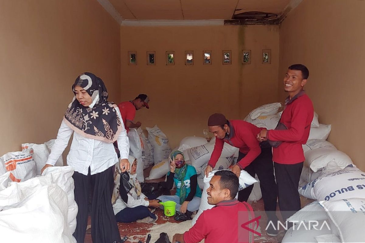 100 ton beras cadangan Lombok Timur habis terpakai genjot vaksinasi