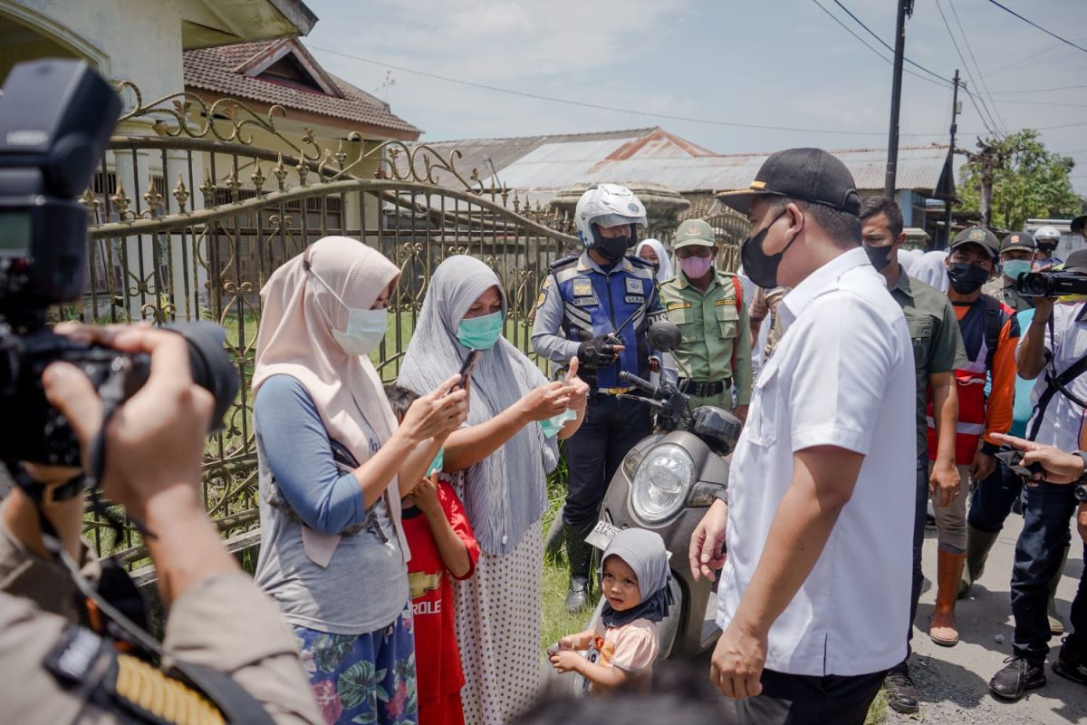 Wali Kota Medan jawab keluhan warga dalam mengatasi banjir