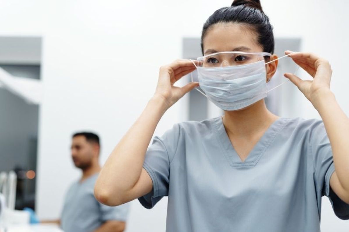 100 perawat dan tenaga kesehatan Indonesia akan diberangkatkan ke Kuwait
