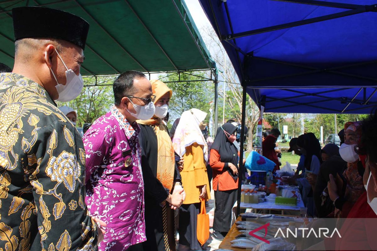 Bupati Bangka Tengah dorong warga gemar makan ikan