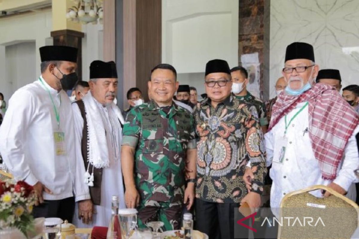 Bupati Ramli  berharap TNI terus dukung roda pemerintahan di Aceh Barat