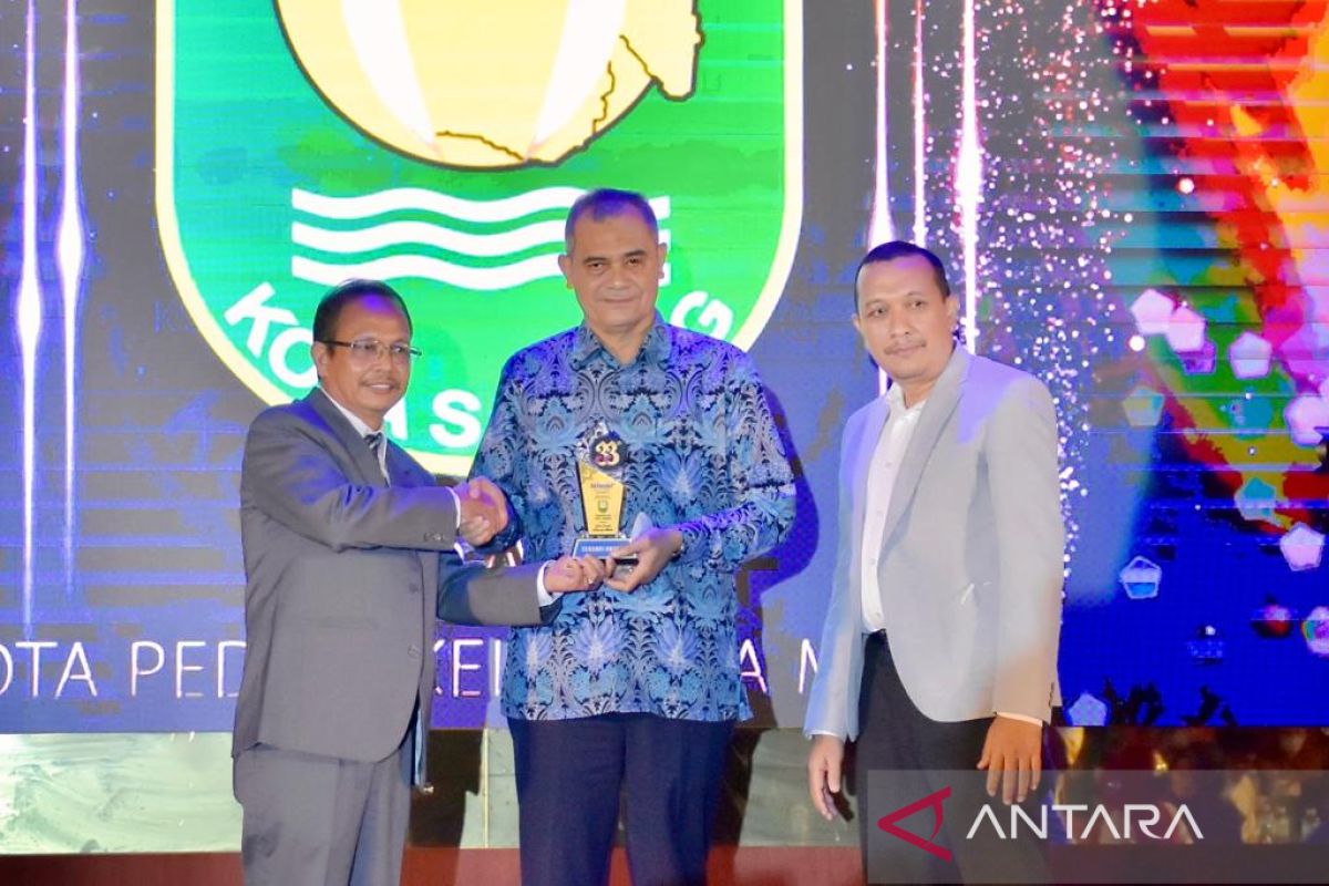 Program pro rakyat, Wali kota Sabang terima Serambi Award 2022